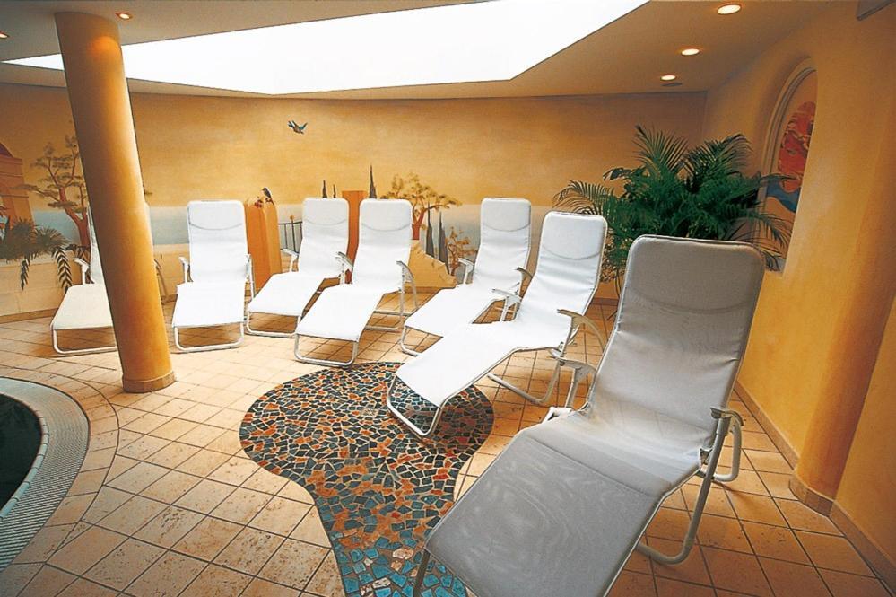 Hotel Maria Theresia Silandro Zewnętrze zdjęcie