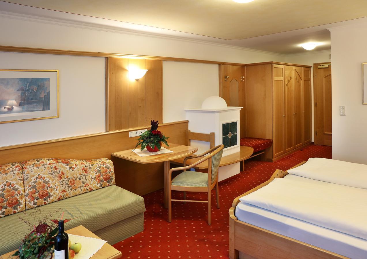 Hotel Maria Theresia Silandro Zewnętrze zdjęcie